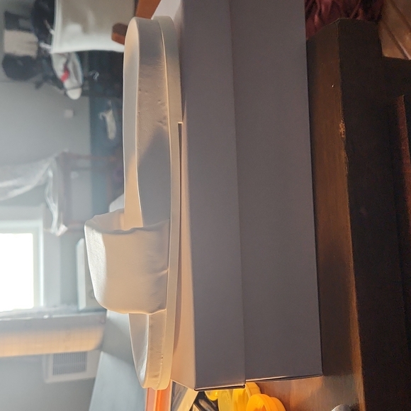 White, just fab slides - Picture 3 of 5